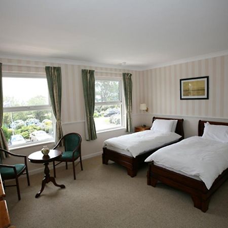 Cliff Head Hotel Карлион Бей Стая снимка